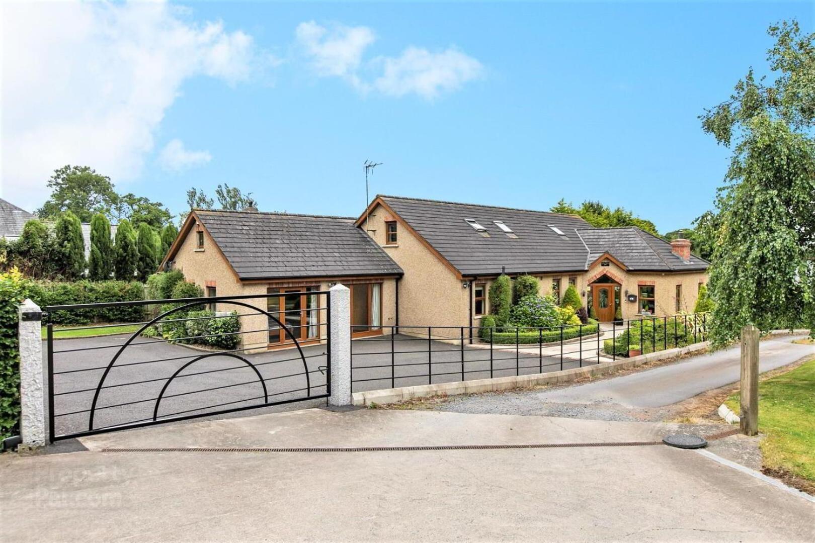 Dunhill Cottage B&B ฮิลล์สโบโร ภายนอก รูปภาพ